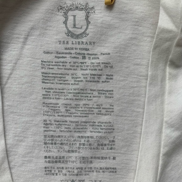 Unique Tee Library T-shirt - Picture 4 of 5